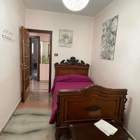 La Vie En Rose Apartment *
